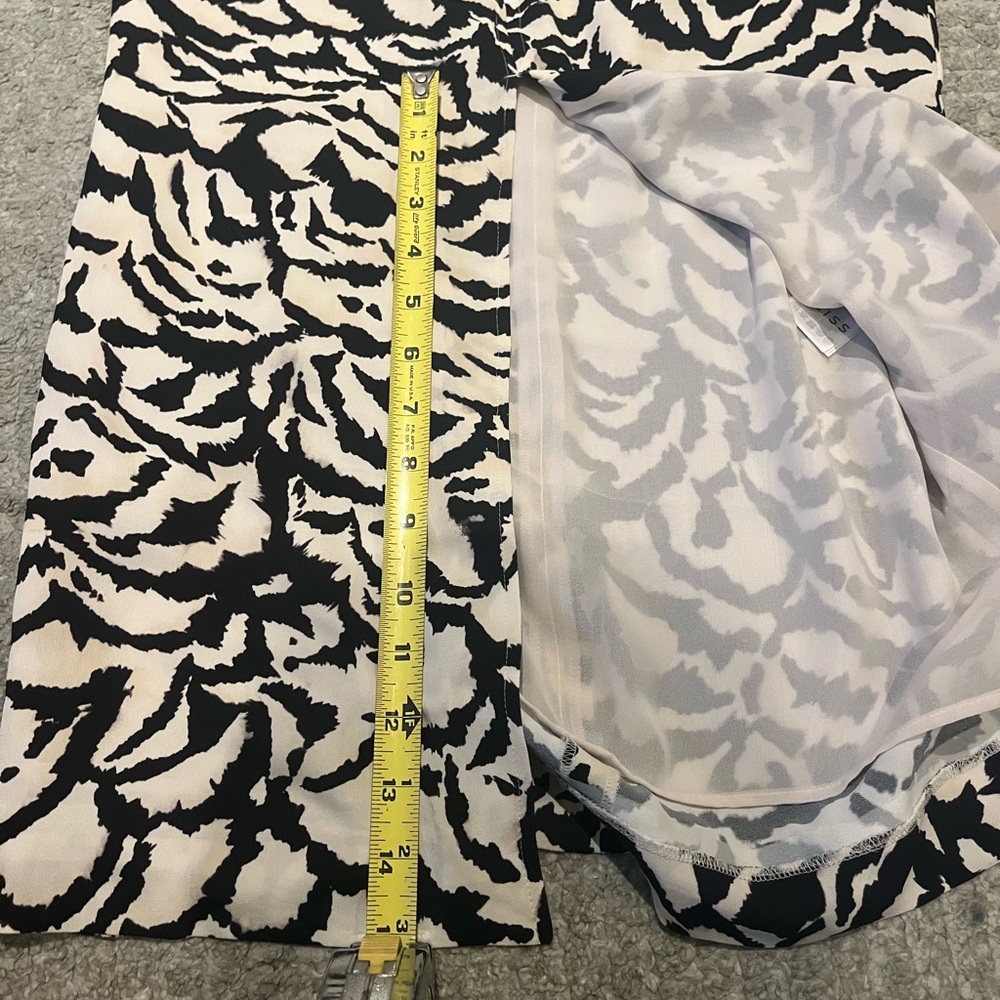 REISS London Black and White Midi Pencil Skirt with Slit - Picture 5 of 7